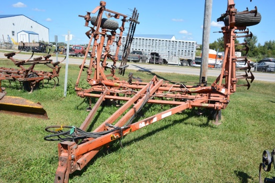 Allis Chalmers 1300 Field Cultivator, 24', Good Shovels, Good Harrow