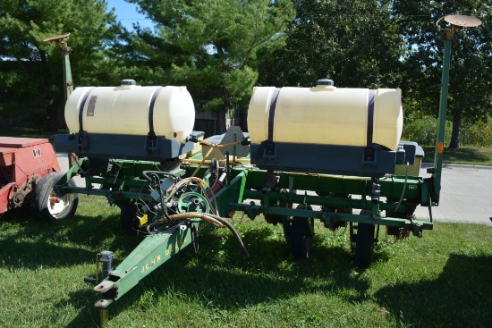 John Deere 7000 Planter, 6row 30", Row Cleaners, Tanks For Liquid N or Spraying, Corn and Bean Units