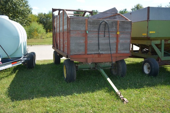 Heider Silage Wagon, On JD Running Gear, With Hoist, Auto Back Door