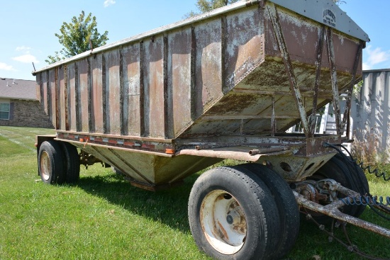 1974 Titan Pup Trailer, Gravity Flow Box, 8 Tires, 550bu, Air Brakes, 11R 24.5 Tires @10%, HAS TITLE
