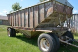 1974 Titan Pup Trailer, Gravity Flow Box, 8 Tires, 550bu, Air Brakes, 11R 24.5 Tires @10%, HAS TITLE