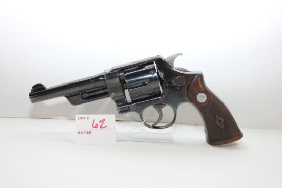 Smith and Wesson .38 S&W Cal. 6-Shot Revolver w/Soft Storage Case; SN 42769