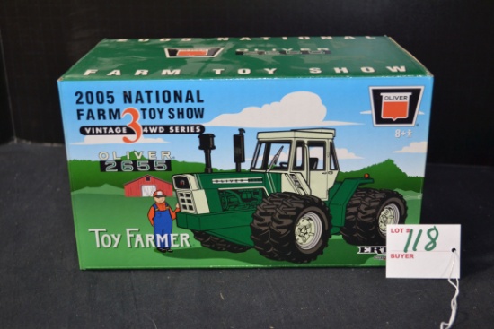 Ertl 2005 National Farm Toy Show Oliver 2655; 1/32 Scale; NIB