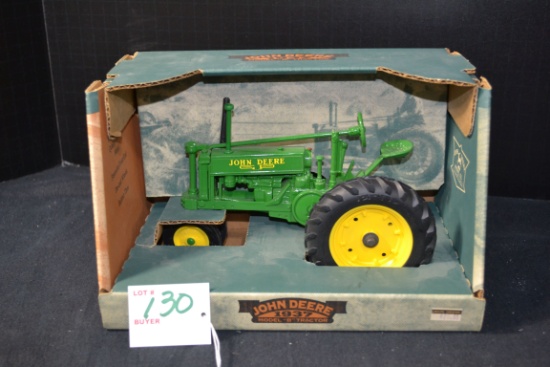 Ertl 1937 John Deere Model "B" Tractor; 1/32 Scale; NIB