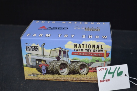 Ertl 2013 National Farm Toy Show White 4-210 Field Boss; 1/64 Scale; NIB