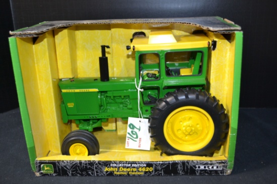 Ertl Collectors Edition John Deere 4620 Cabbed Tractor; 1/16 Scale; NIB
