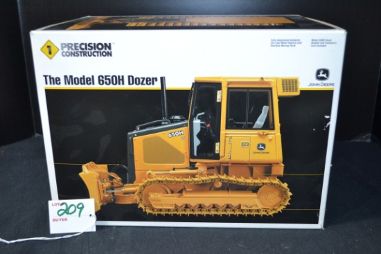 Ertl Precision Construction No. 1 John Deere Model 650H Dozer; 1/16 Scale; NIB
