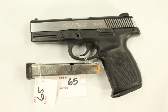 Smith & Wesson SW40VE Sigma Series .40 S&W Cal. Semi-Auto Pistol w/2-14 Rd. Magazines; SN DSR1188