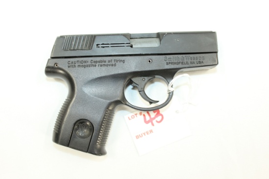 Smith & Wesson Model SW380 .380 Auto Cal. Semi-Auto Pistol w/6 Rd. Magazine; SN RAC6813