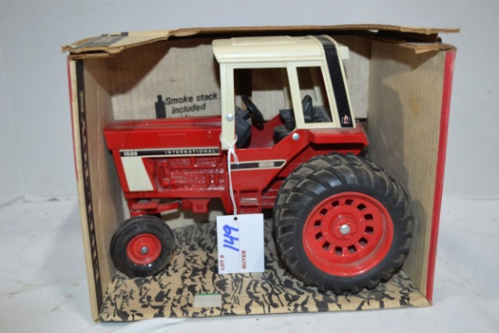Vintage Ertl International 1586 Tractor w/Cab; NIB