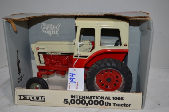 Vintage Ertl International 1066 Special Edition 5,000,000th Tractor; 1/16 Scale; NIB