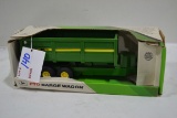 Vintage Ertl John Deere PTO Barge Wagon; 1/32 Scale