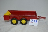 Vintage Ertl New Holland Sperry Rand Manure Spreader