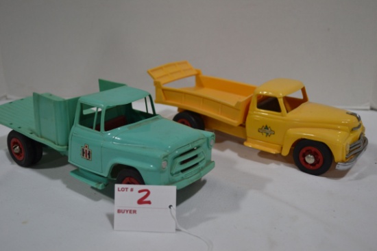 Pair of Vintage Plastic International Trucks by Standard Co. and Loadstar Co.