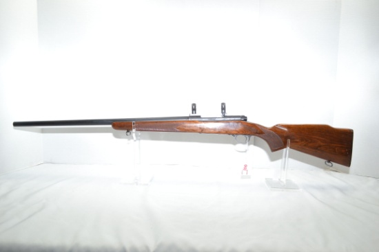 Winchester Model 70 Varmint .243 Win. Cal. Bolt Action Rifle w/26" Heavy BBL and Checkered Walnut St