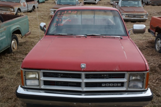 1989 Dodge Dakota LE 4x4 Pickup w/AT, 3.9L V6 Engine, and PW; Has Title