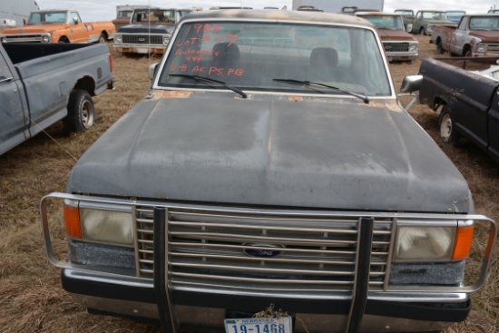 1988 Ford 4x4 Pickup w/AT, V8 Engine, AC, PS, and PB; HAS TITLE