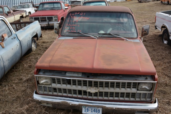 1981 Chevrolet Scottsdale 10 Work Truck w/AT, 5.7L V8 Engine, AC, and PB; HAS TITLE