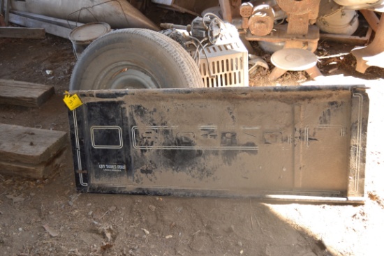 1960s-70s Ford Step-Side Pickup Tailgate