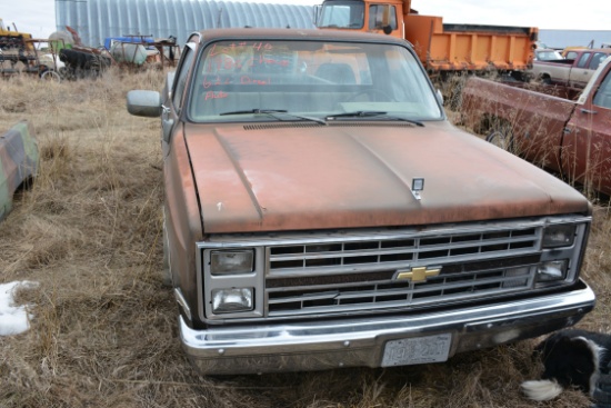 1986 Chevrolet Silverado Pickup w/AT and 6.2L Diesel Engine; HAS TITLE