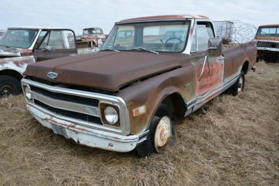 1970 Chevrolet C-20 Pickup w/AT and V8 Engine