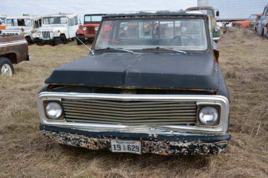 1970? Chevrolet Stepside Pickup w/V8 Engine
