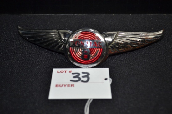 1933 Pontiac 8 Grill Emblem