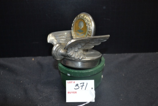 Boyce MotoMeter for 1928 Chevrolet Double-Winged Radiator Cap/Hood Ornament; 3"x4"