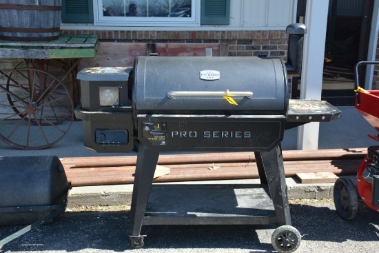 Pit Boss Pellet Smoker
