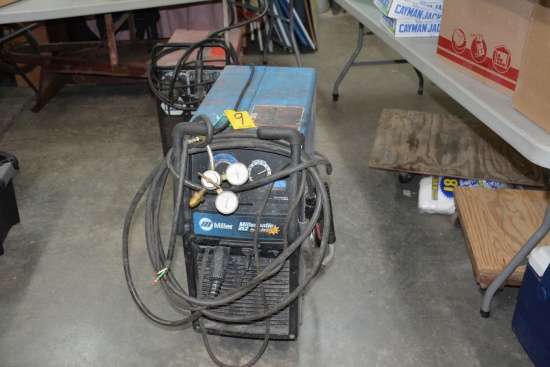 Millermatic 212 Auto Set Wire Feed Welder With Gauges For Gas