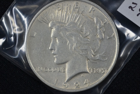 1924 Peace Dollar; AU