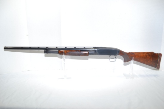 Winchester Model 12 12 Ga. 2-3/4" Cham. Pump Action Shotgun w/30" Vent Rib BBL, Full Choke, Checkere