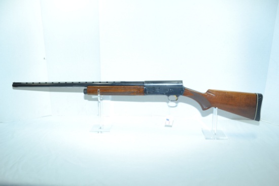 Browning Auto-5 Light Twelve 12 Ga. 2-3/4" Cham. Semi-Auto Shotgun w/28" Vent Rib BBL, Modified Chok