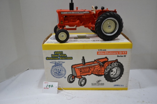 Scale Models 2001 Iowa FFA Special Edition Allis-Chalmers D-17 Series IV 1/16 Scale Tractor w/Box; S