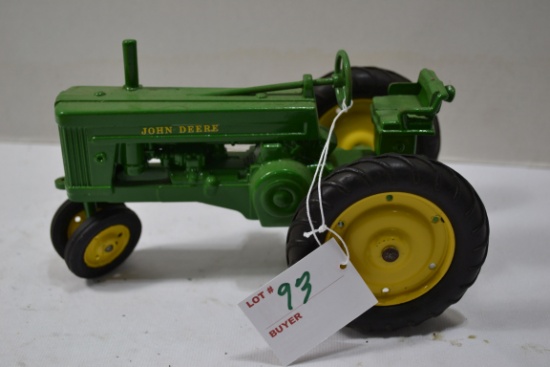 Ertl John Deere Model 70 1/16 Scale Narrow Front Tractor; Nice