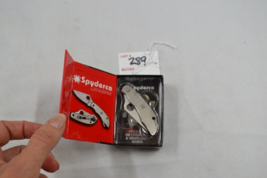 Spyderco C175P Plain Edge Blade ClipiTool Bottle Opener/Screwdriver