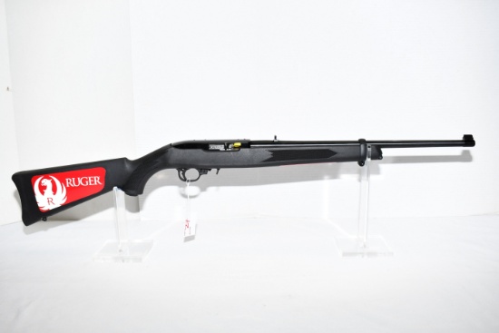 Ruger 10-22 .22 LR Cal. Semi-Auto Rifle w/10 Rd. Detachable Magazine, Scope Base, and Black Syntheti