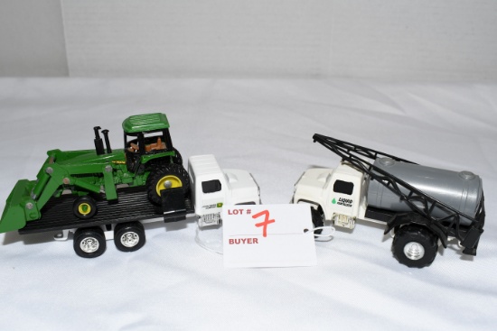 Ertl John Deere Tractor Hauler and Liquid Fertilizer Truck; 1/64 Scale