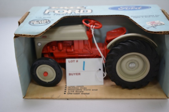 Ertl Ford 8N Die-Cast Metal Tractor 1:16 Scale; NIB