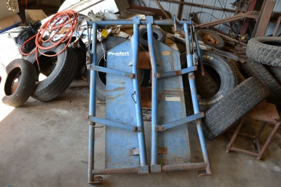 Blue Cattle Head Gate, Bent