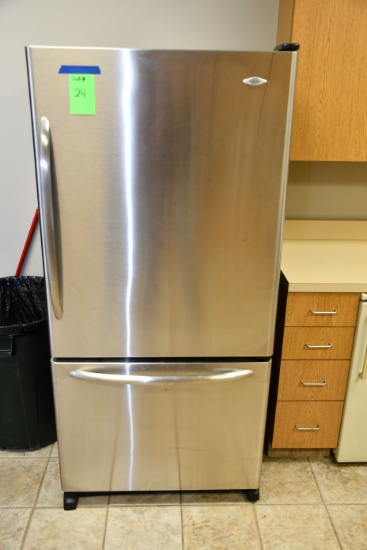 Maytag Stainless Refrigerator w/Lower Freezer Unit; 32"Wx30"Dx68"T