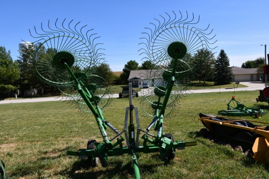 Green 8 Wheel Butterfly Hay Rake