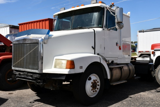 1995 White-GMC Single Axle Semi, Approx. 750,000 Miles, 60 Series 11.1L Detroit, Easton 9 Speed Tran
