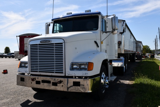 1999 Freightliner FLD112 Semi, Less Then 200,000 On Over Haul, New Air Bags, Front Main and Cover Se
