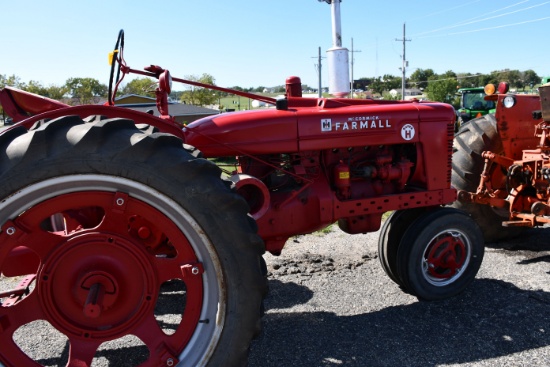 IHC Super H, 540pto, Belt Pully, Lights, Swinging Drawbar, Straight Tin And Good Paint, Runs and Sou