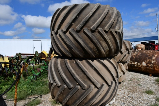 Pair 66x43.00-25 Ag Tires, Good Tread, On Rim For 4400 John Deere Combine