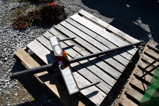 Farm Star 1 Long 2 Short Bale Spear, Like New