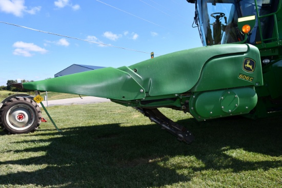 2013 John Deere 606C Corn Head, Single Point Hookup, Single Drive Shaft, Head Sight, Good Gathering
