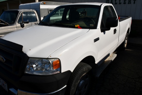 2005 Ford 1500 XL Pickup, 5.4L Triton, Auto Trans, White With Some Rust, Running Boards, Reg Cab, Lo