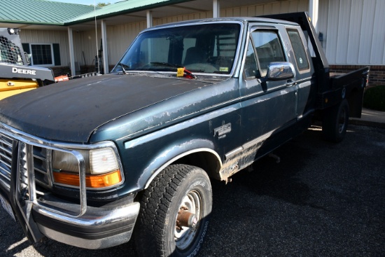1994 Ford F-250, DI7.3L Diesel, 5 Speed Trans, 4x4, Flatbed, 221,000 miles, 2nd Owner, AC Weak, Good